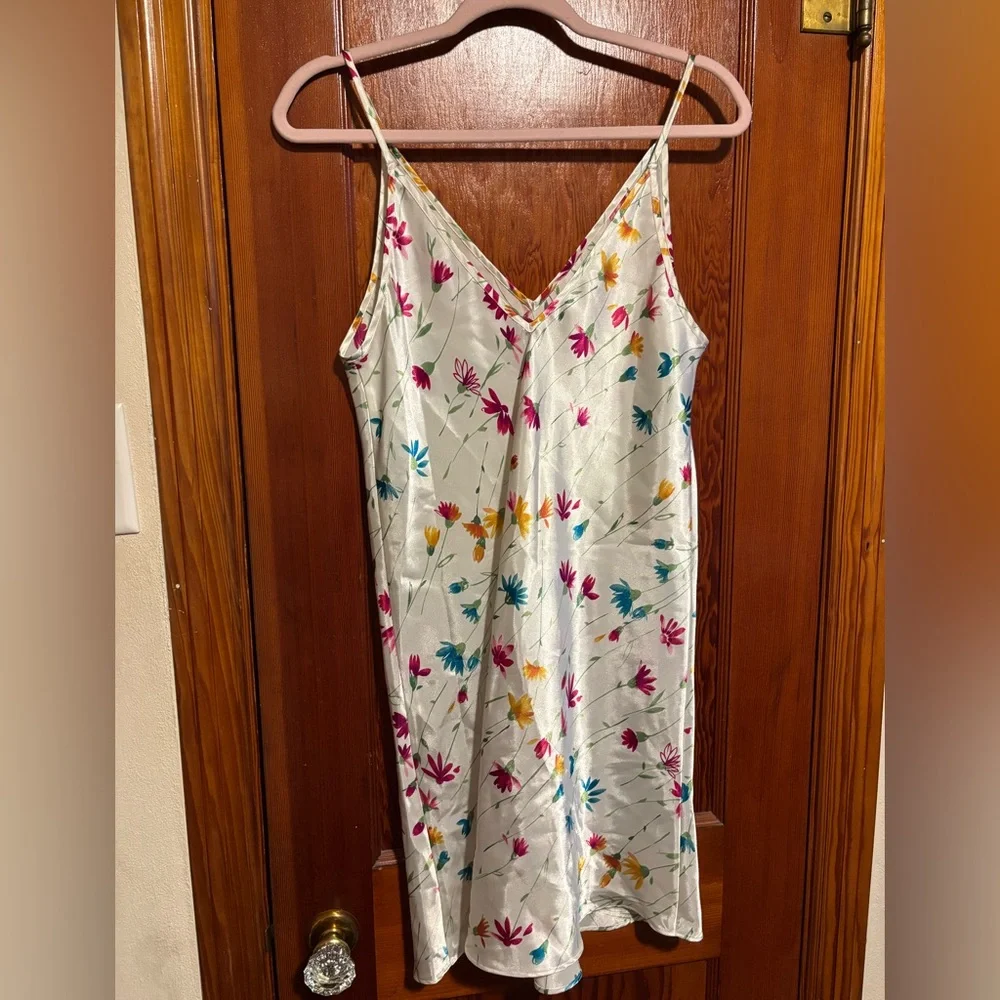 VALERIE STEVENS White Floral Women’s Chemise Slip Dress Size Medium - Picture 5 of 5